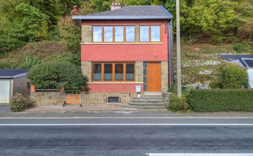Maison 2 chambres à rafraîchir avec petit jardin Maison 2 chambres à rafraîchir avec petit jardin