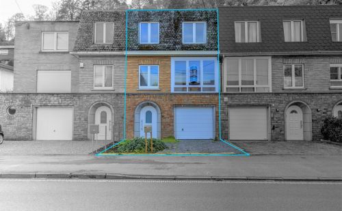 Maison 4 chambres à rénover avec jardin et garage Maison 4 chambres à rénover avec jardin et garage