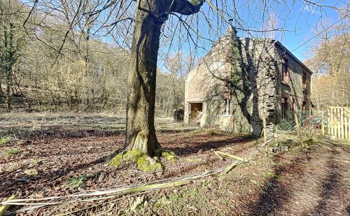 Ancien moulin à vendre sur terrain de 3000 m² Ancien moulin à vendre sur terrain de 3000 m²