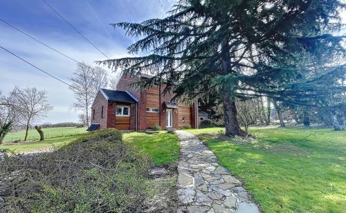 Villa sur terrain de 1800m² à Beaufays Villa sur terrain de 1800m² à Beaufays